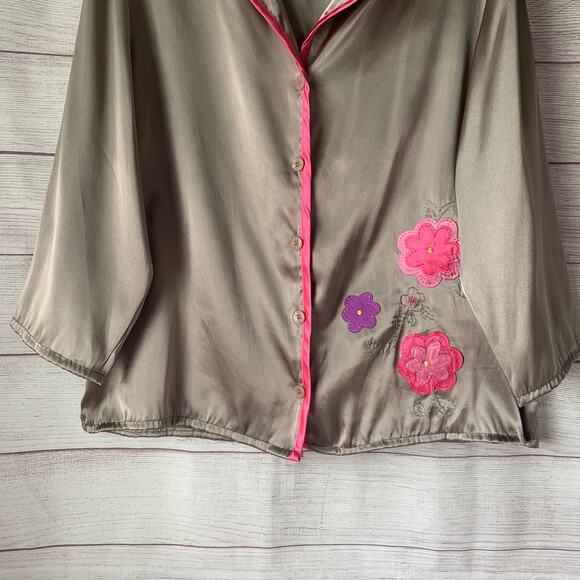 Vintage Secret Treasures Sleepwear Pajama Set Button Up Top and Pants Size Large - Picture 13 of 15